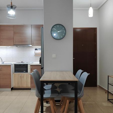 Rock & Roll 1 - Modern Apartment In Trikala Εξωτερικό φωτογραφία